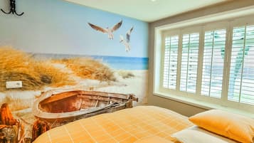 House | 7 bedrooms, individually furnished, bed sheets