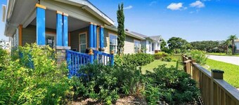 HUGE home by the BEACH, PORT, and the CONVENTION CENTER!