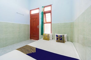Habitación económica doble | Wifi gratis y ropa de cama