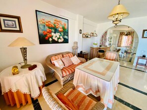 House | 5 bedrooms, bed sheets - Holiday Home Near the Beach on the Costa Tropical (Motril)