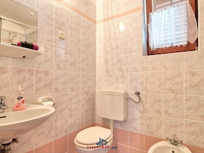 House | Bathroom - Maja Apt 2 Comfortable Holiday Residence (Fazana)