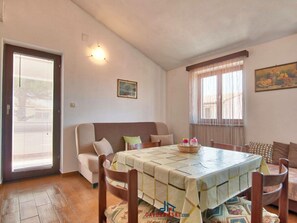 Dining - Maja Apt 2 Comfortable Holiday Residence (Fazana)
