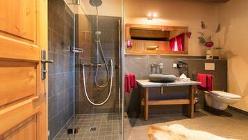 Apartment | Badezimmer | Handtücher