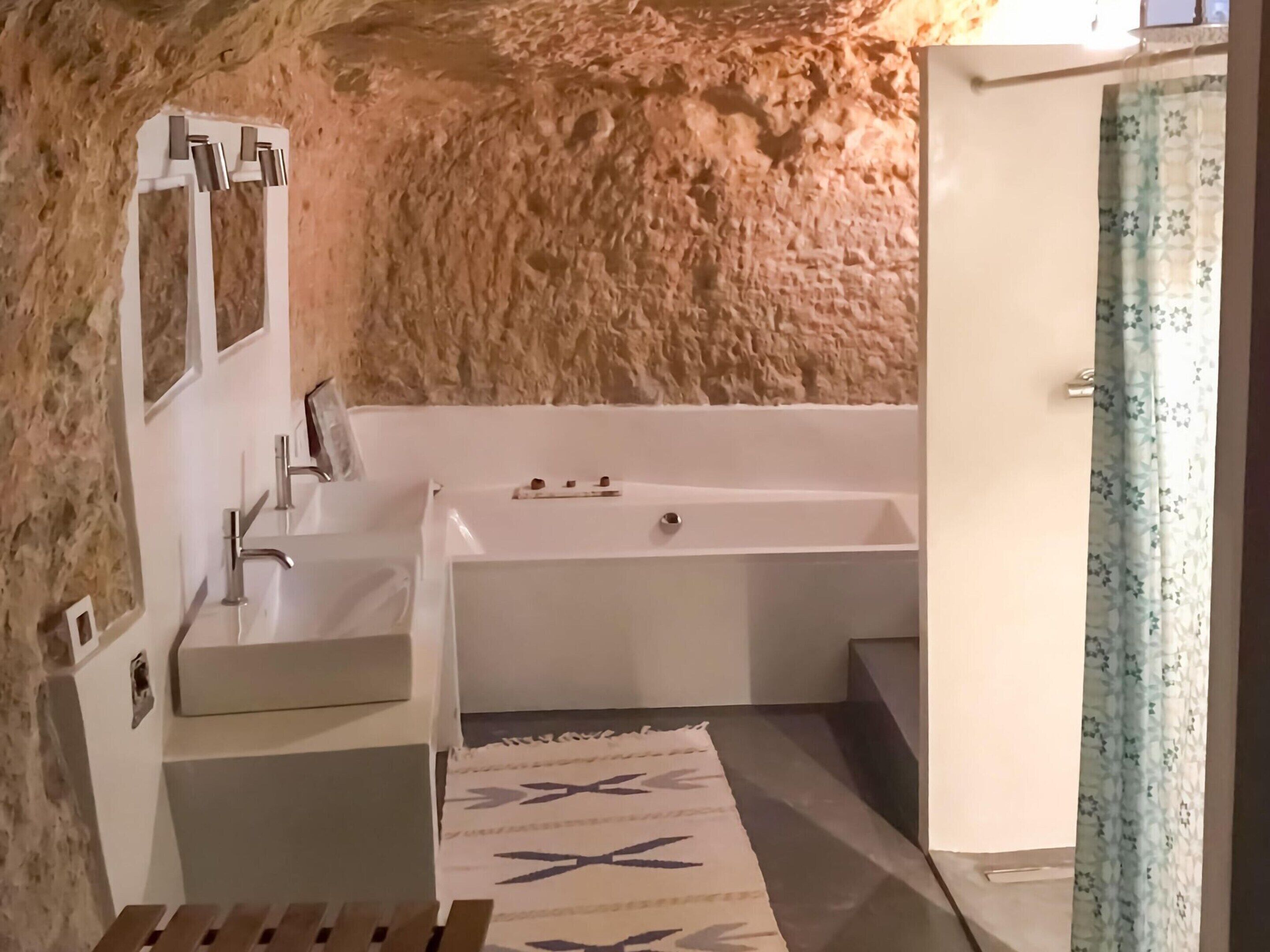 House | Bathroom
