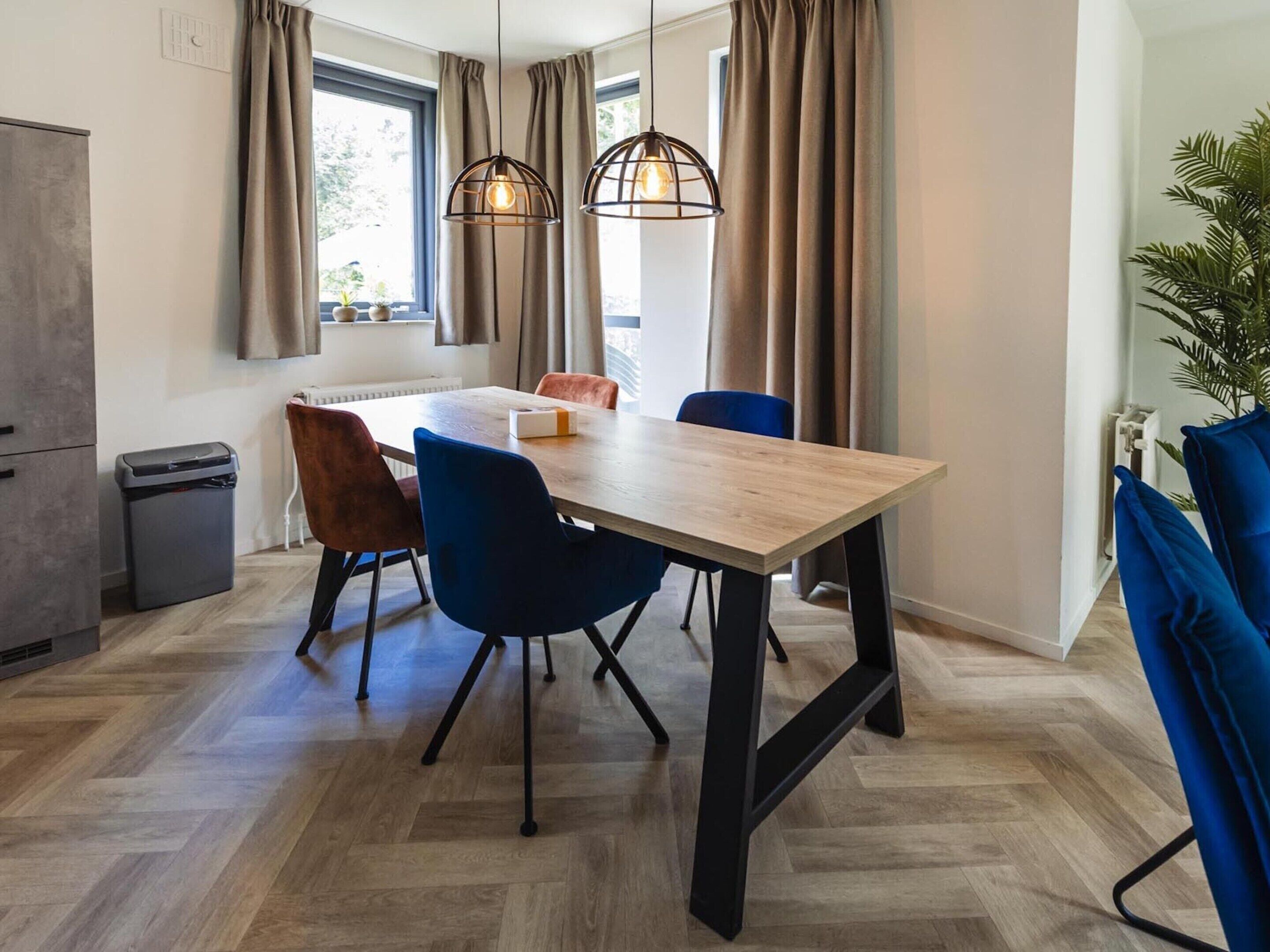 House | Dining