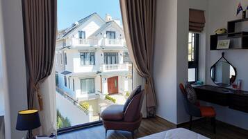 5 sovrum, skrivbord, strykjärn/strykbräda och gratis wi-fi