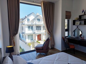 5 makuuhuonetta, työpöytä, silitysrauta/-lauta, ilmainen Wi-Fi