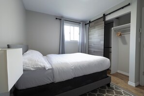 2 bedrooms, desk, iron/ironing board, free WiFi