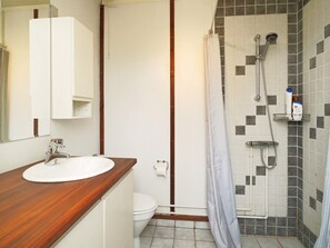 House | Bathroom