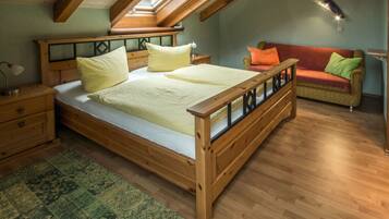 House | 2 bedrooms, individually furnished