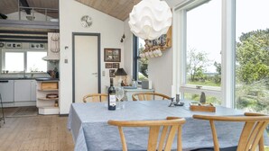House | Dining - 5 Person Holiday Home in Fano (Fano)