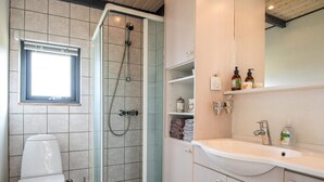 House | Bathroom - 5 Person Holiday Home in Fano (Fano)