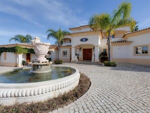 Exterior - Luxury Villa in Lagos With Bay Views & Pool (Lagos)