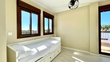 Villa | 5 bedrooms, individually furnished, iron/ironing board, bed sheets