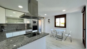 Villa | Private kitchen - Villa With Private Pool Near Beach (Motril)