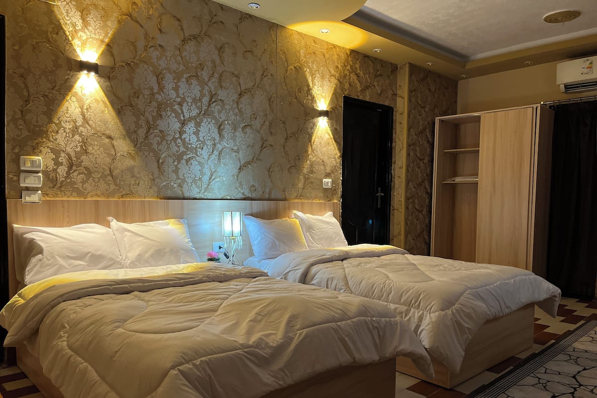 Basic Double Room | Desk, blackout curtains, soundproofing, free WiFi