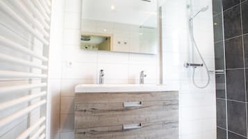 House | Bathroom