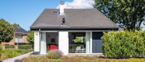 Villa | Exterior
