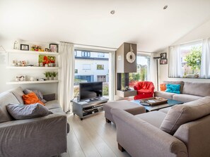 Living room - Villa in Koksijde With Sunny Terrace (Koksijde)
