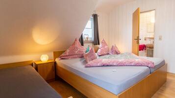 Rumah | 1 kamar tidur dan dilengkapi dengan perabotan berbeda-beda