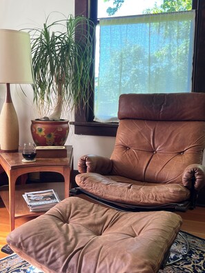 Interior - Burton Bungalow on Vashon Island (Vashon)