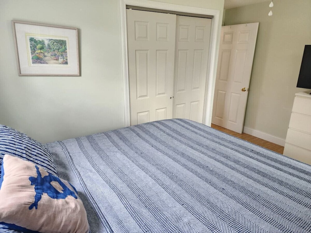 Great Harbors Summer Home East Falmouth Vrbo