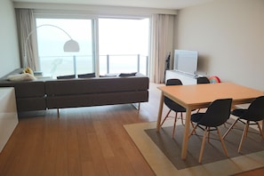 Interior - Apartment in Nieuwpoort by the Sea Wall (Nieuwpoort)