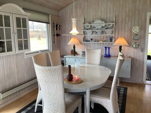 House | Dining - 6 Person Holiday Home in Roslev (Roslev)