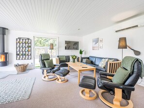 Living area - Cozy Beach Retreat - By Traum Ferienwohnungen (Blavand)