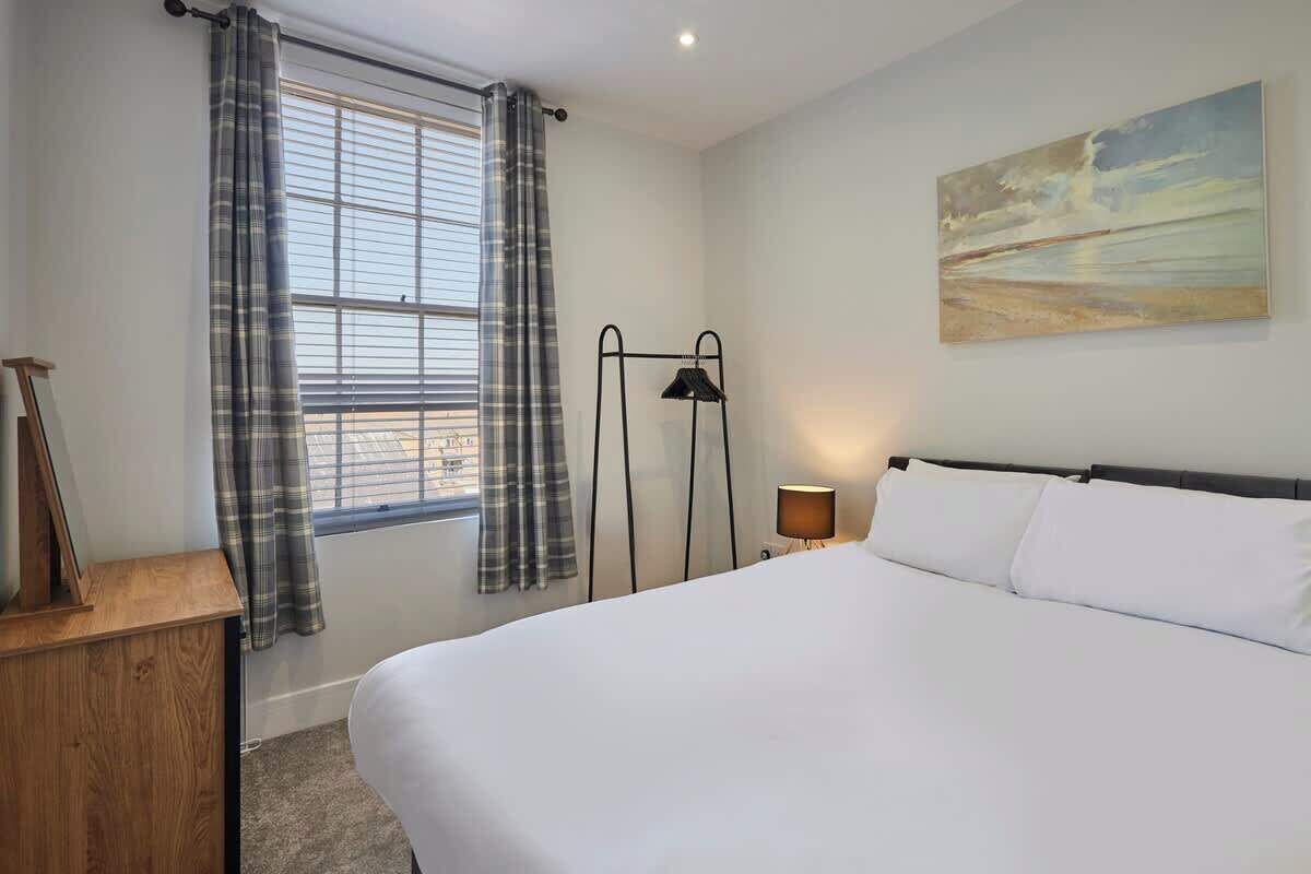 1 chambre, fer et planche à repasser, Wi-Fi, literie fournie