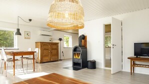 House | Dining - 4 Person Holiday Home in Laeso (Læsø)
