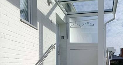 Schumacher 2 Modern Retreat