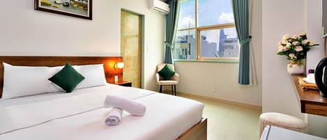 Superior tweepersoonskamer, uitzicht op de stad | Lakens van Egyptisch katoen, luxe beddengoed