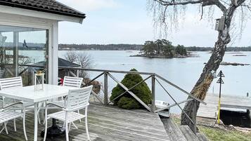 House | Outdoor dining