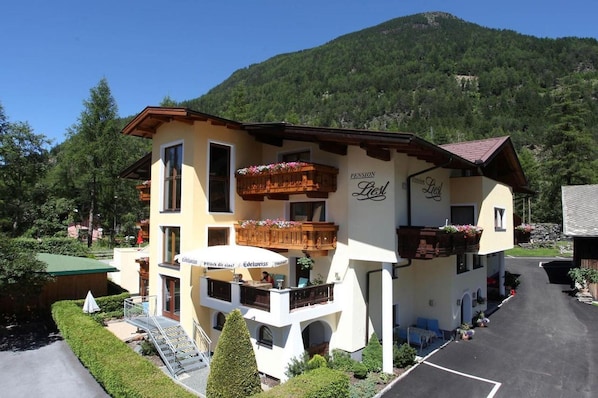 Apartment | Exterior