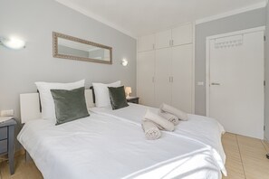 2 Schlafzimmer, Zimmersafe, kostenloses WLAN, Bettwäsche
