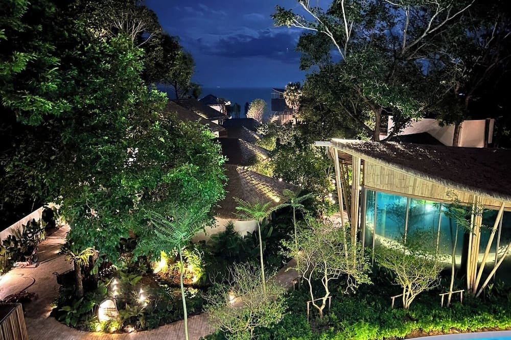Luxtalay Khanom Hotel