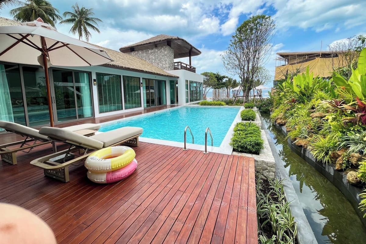 Beach Front Villa With Sea view | Living area
