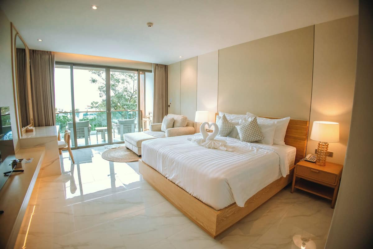 Executive Ocean View | 1 bedroom, free minibar, in-room safe, blackout drapes