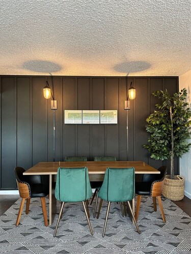 Bay Area Bliss: Cozy Family Condo in the Heart of Hayward Hills Close to CSUEB.