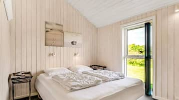 House | 3 bedrooms, individually furnished