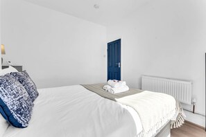 7 chambres, fer et planche Ă repasser, Wi-Fi, draps fournis