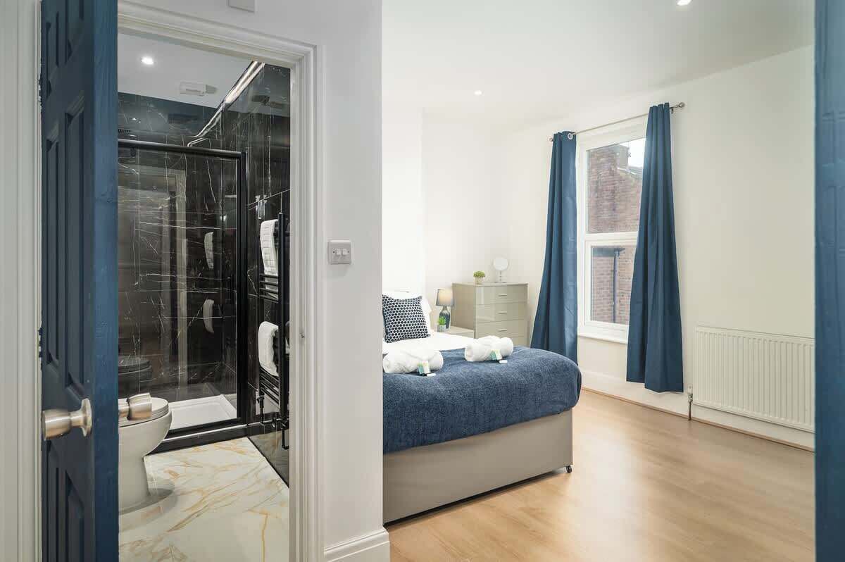 7 bedrooms, iron/ironing board, WiFi, bed sheets