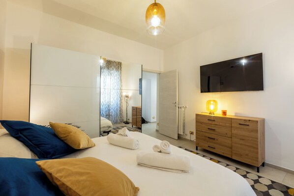 1 slaapkamer, een kluis op de kamer, een strijkplank/strijkijzer
