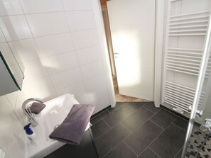 Bathroom - Mohlendiek Greetsiel (Krummhoern)