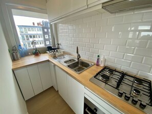 Apartment | Private kitchen | Microwave - Cozy Apartment With a top Location (Koksijde)
