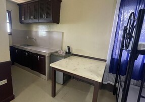 Quarto família, vista para a montanha | Cozinha privada
