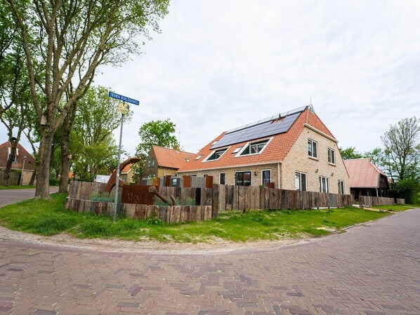 House | Exterior