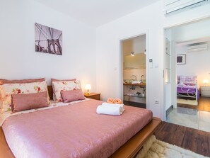 Villa | 3 soverom, individuelt innredet, strykejern/-brett og sengetøy