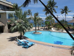 Deluxe Double Room, Balcony, Sea View | Katil lipat simpan/tambahan, Wi-fi percuma, cadar katil 